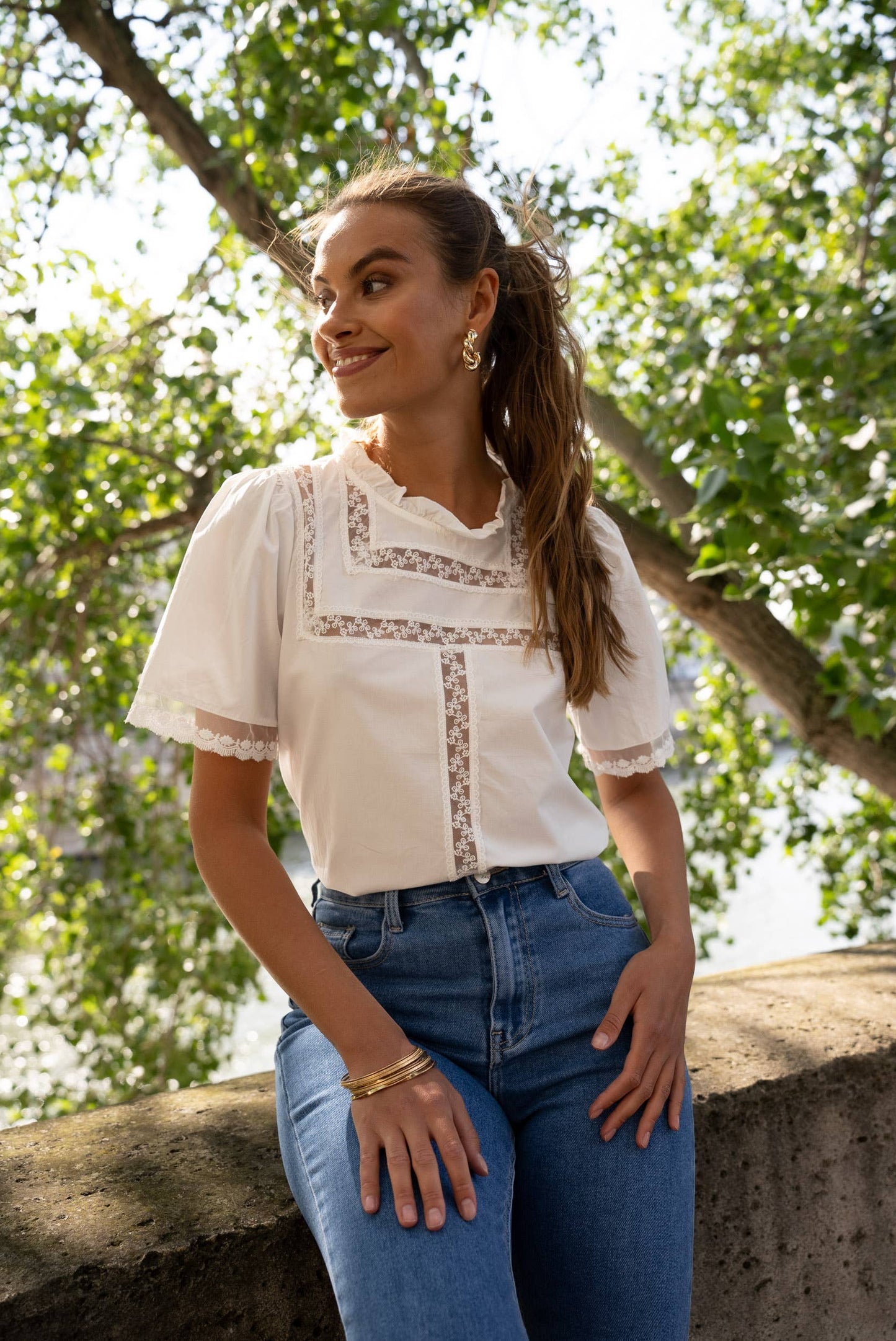 Victorian collar cotton top with lace: White
