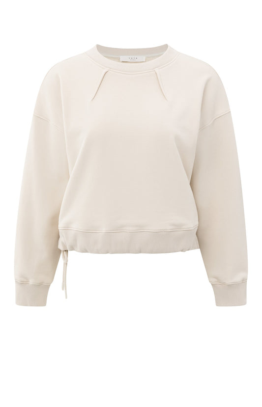 Sweater in chalk white
