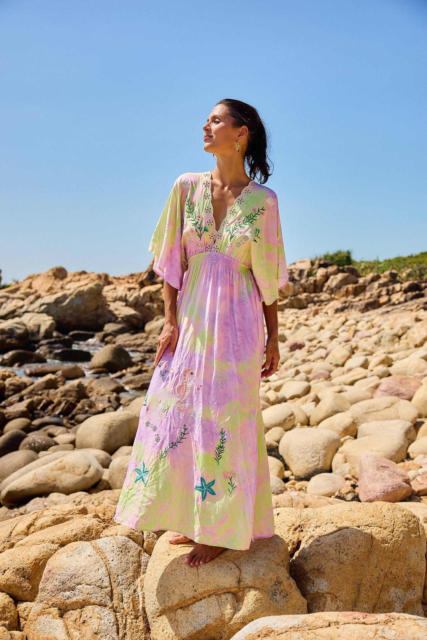 Maxi long dress with floral embroidery