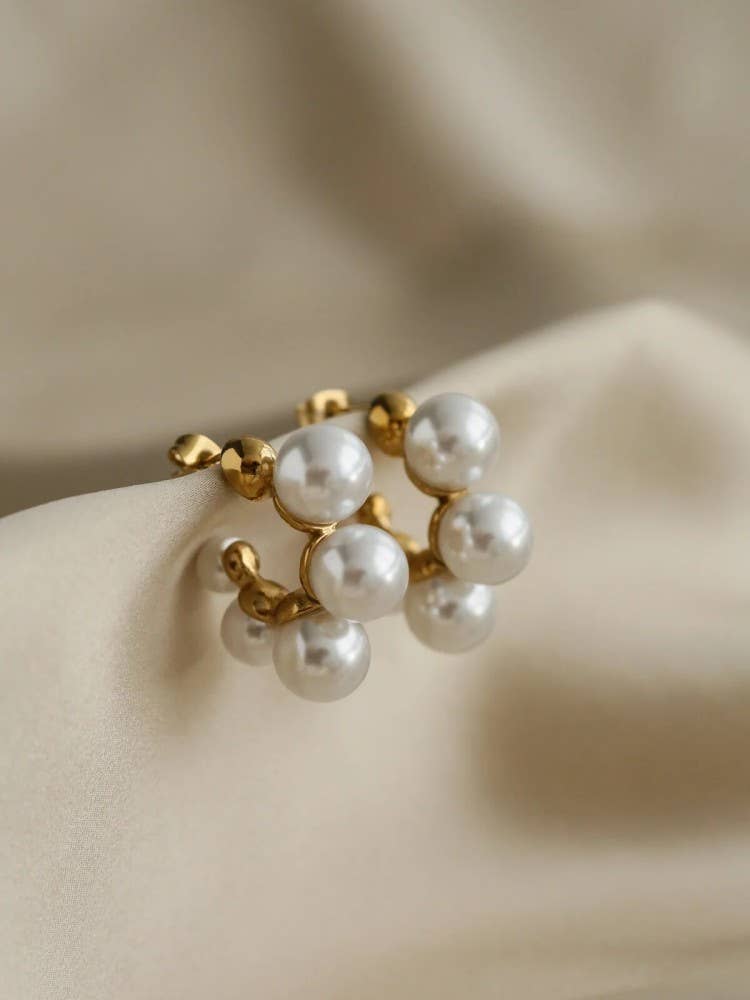 PEARL HOOP EARRINGS - PERLITA