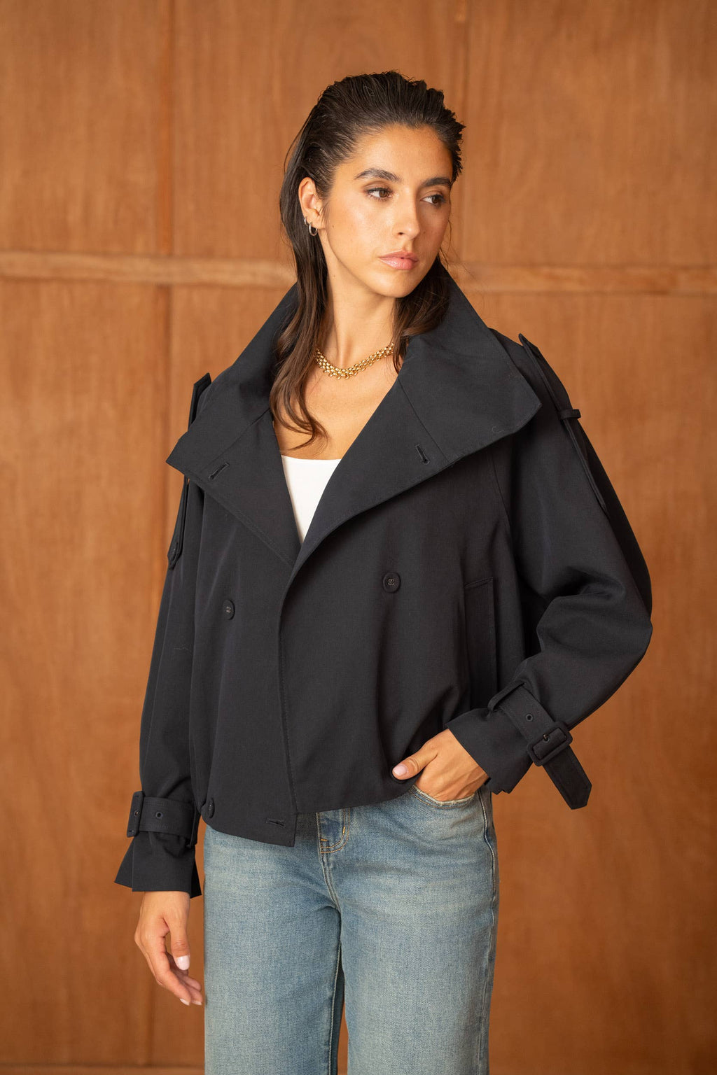Short oversized trench-style jacket with stand up collar: black