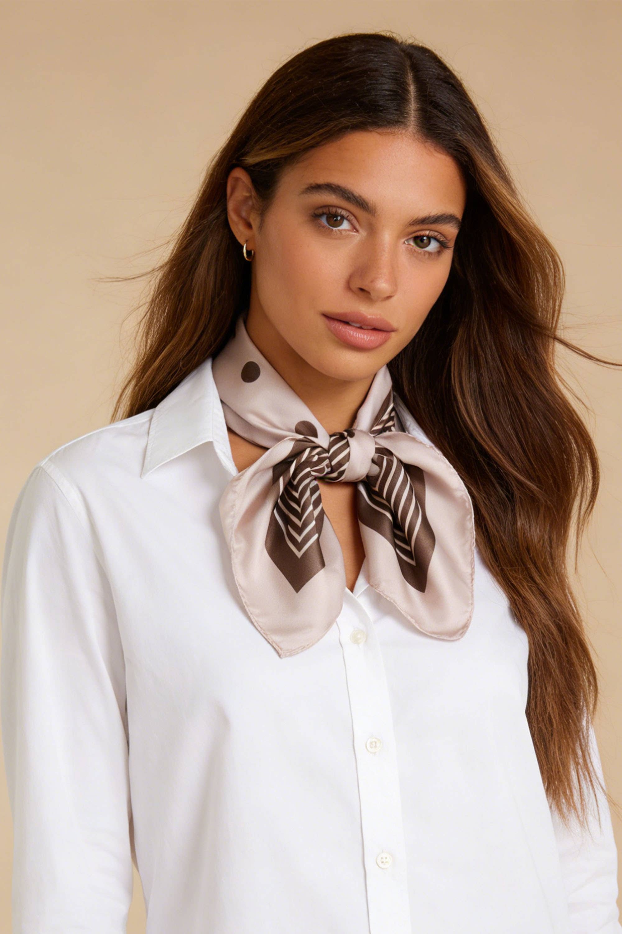 Small square, silk-touch: Navy