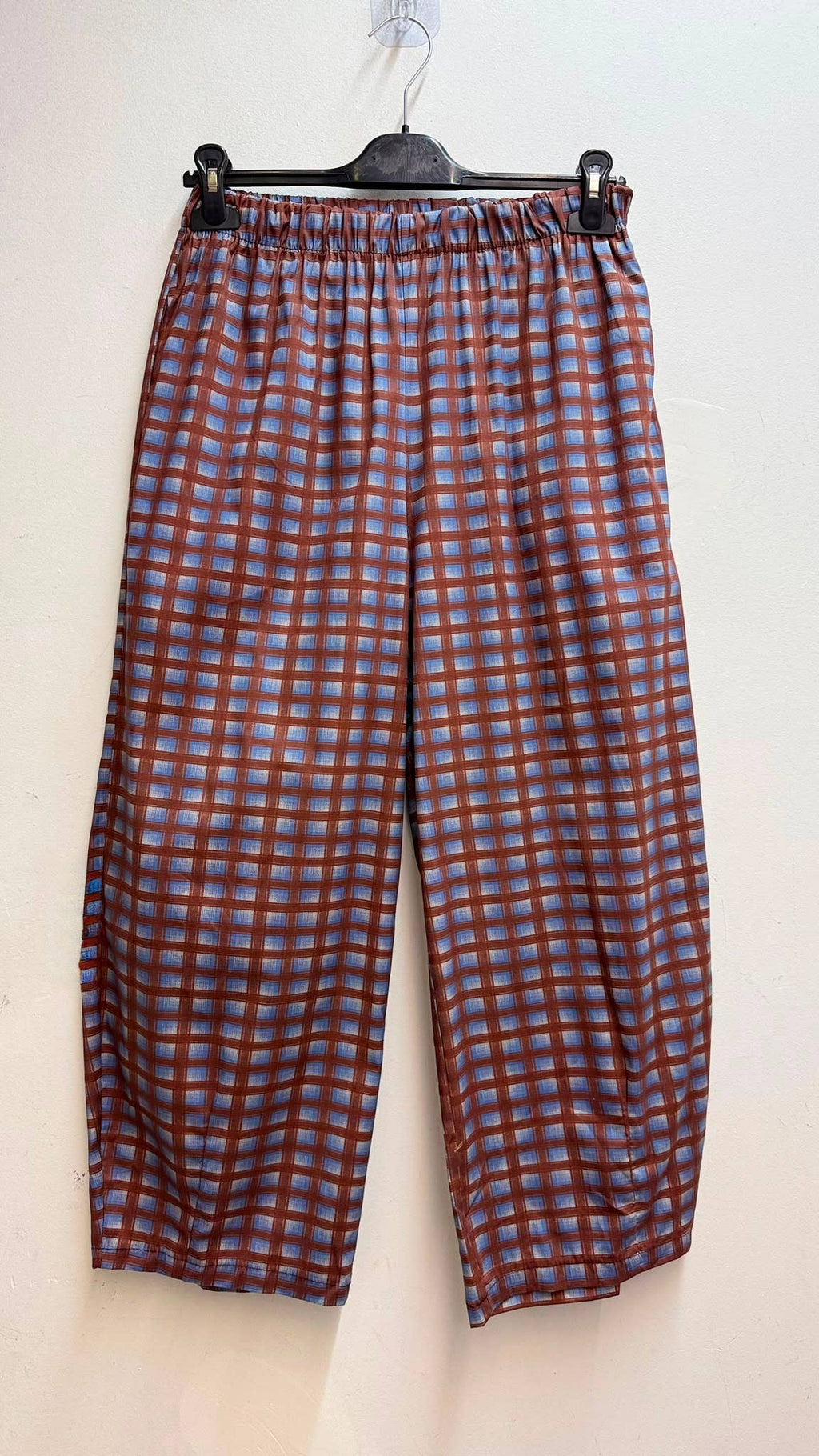 Trousers with elasticated waistband: bordeaux