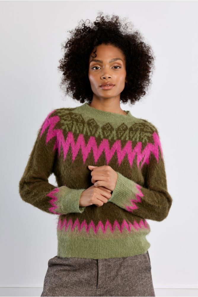 Sweater with geometric pattern