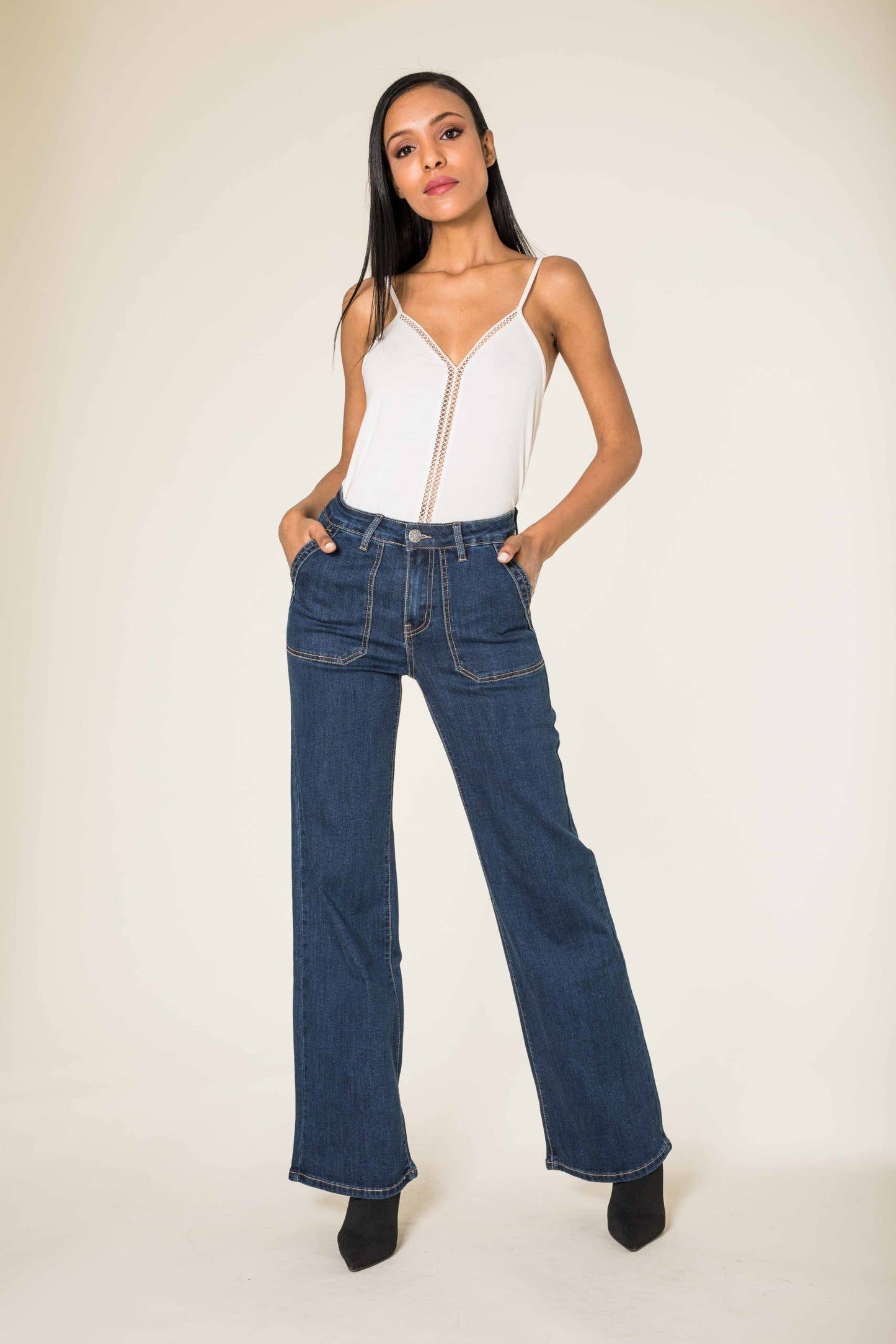 Wide high-waisted stretch flare jeans: Raw blue