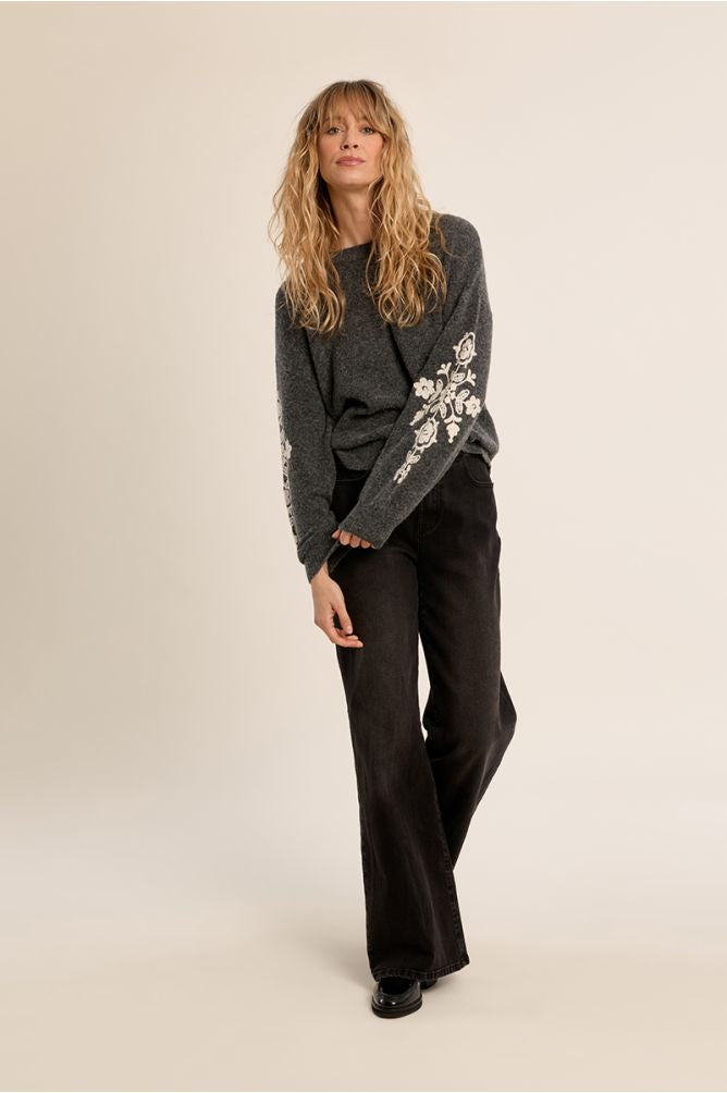 Knitted sweater in grey with cream embroidery