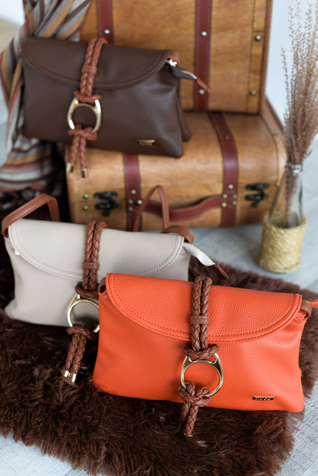 2-Compartment Beige Beaded Braided Crossbody Bag