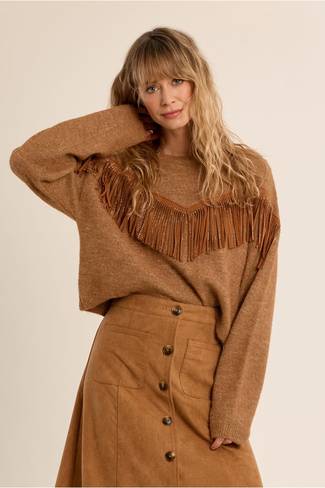 Fringed sweater with rhinestone in camel