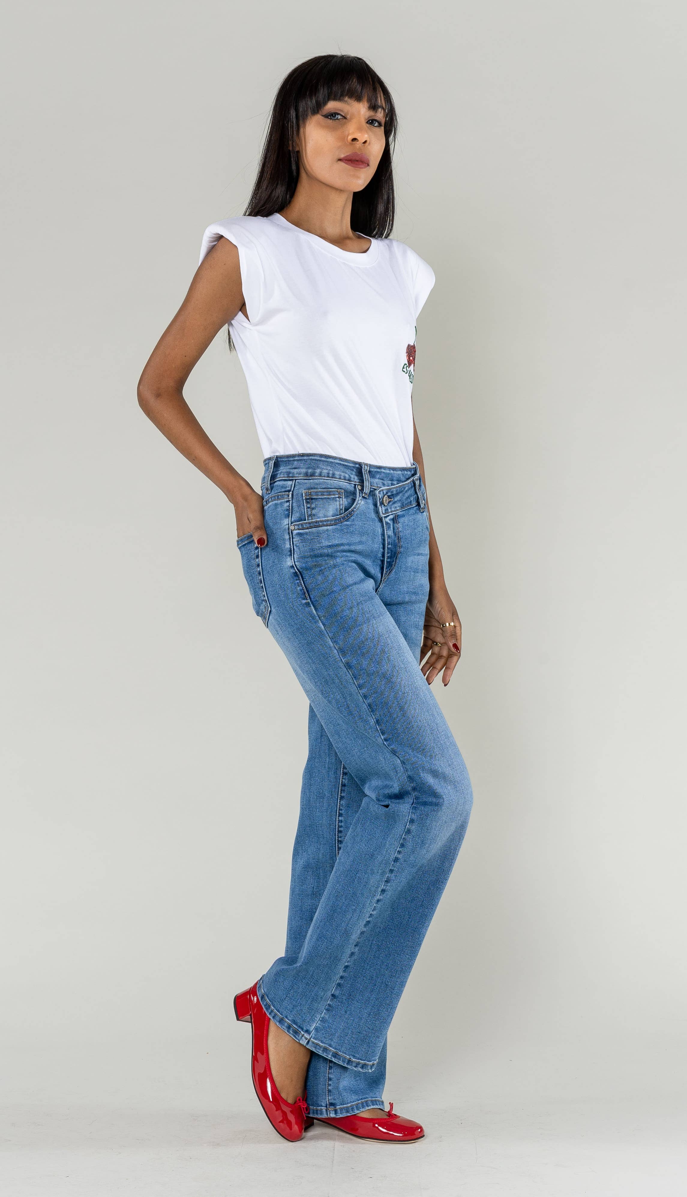 Asymmetric wide leg jeans in Faded blue