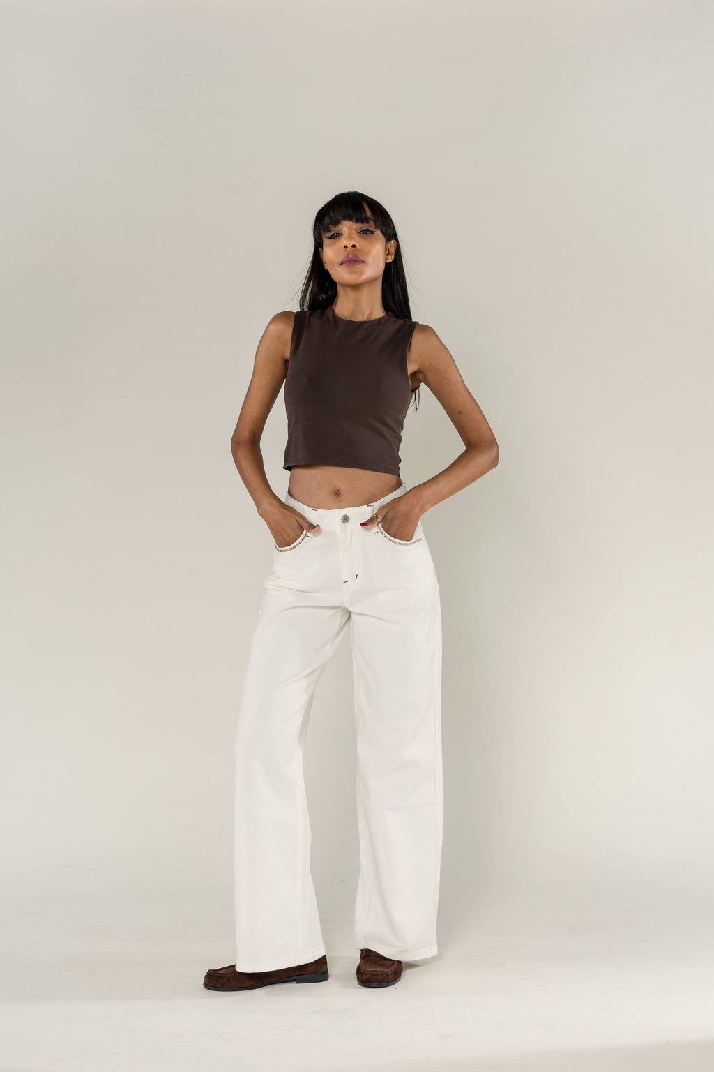 Wide stretch cream jeans with topstitching