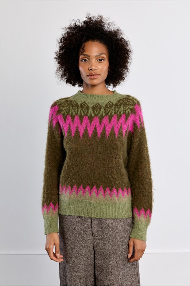 Sweater with geometric pattern