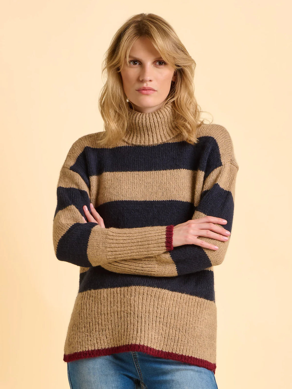 Bay jumper in camel and navy