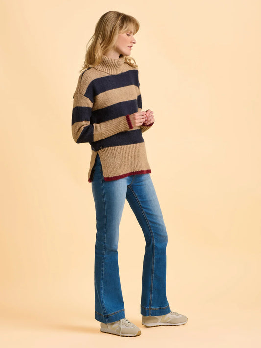 Bay jumper in camel and navy