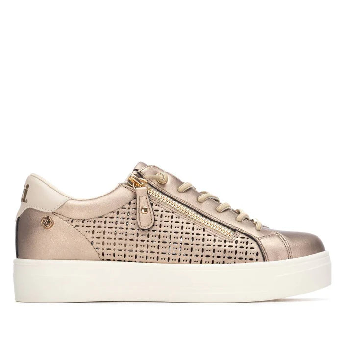 Classic platform trainer in taupe