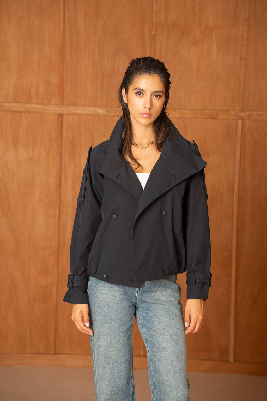 Short oversized trench-style jacket with stand up collar: black