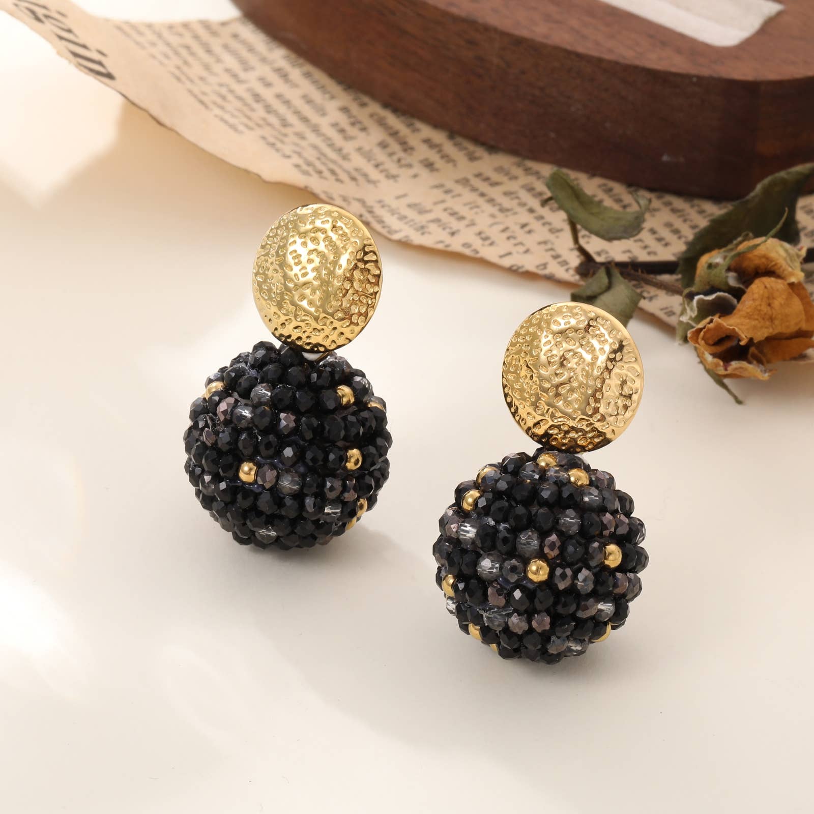 Gemma - Drop Earrings: Black