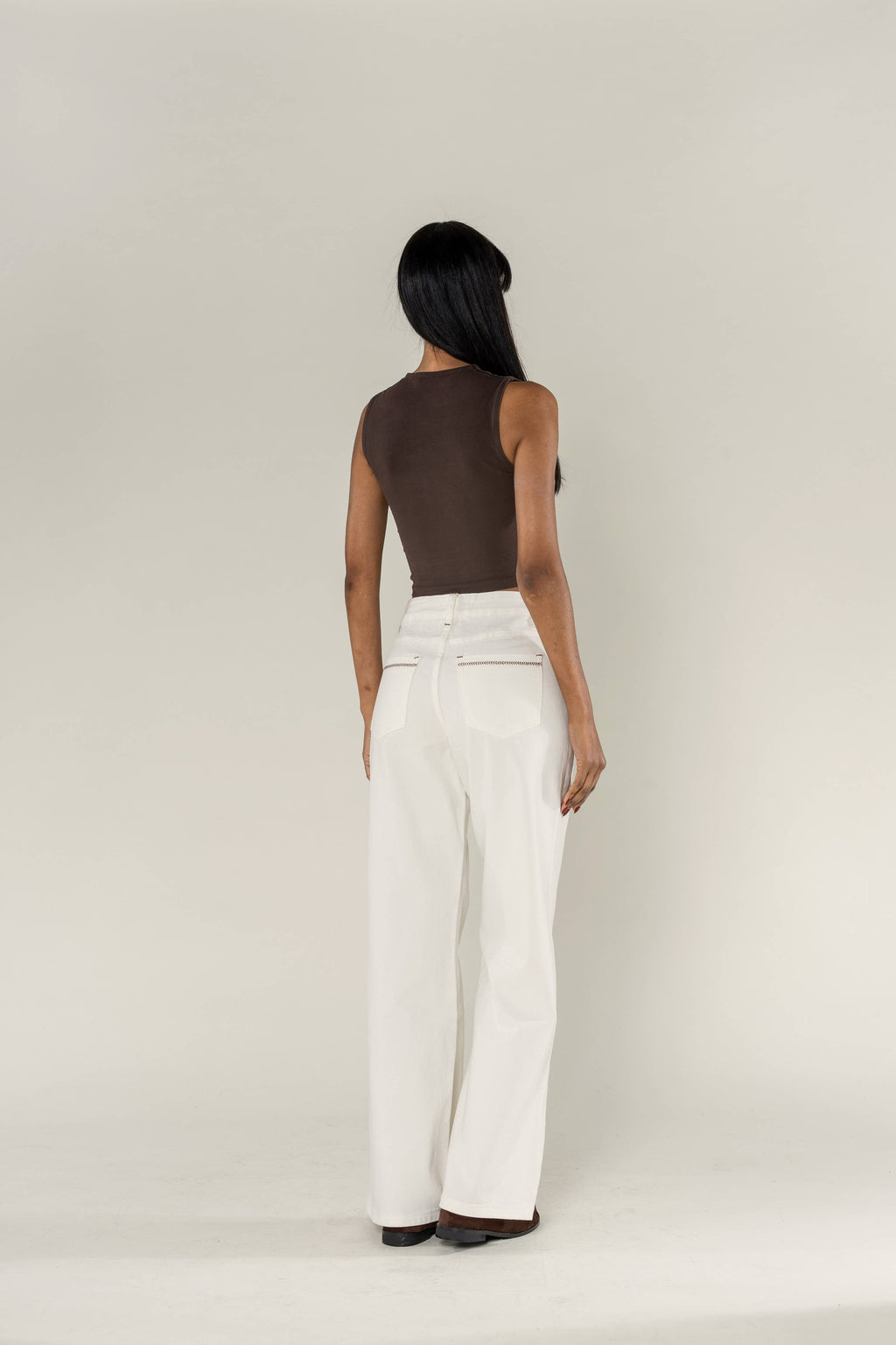 Wide stretch cream jeans with topstitching