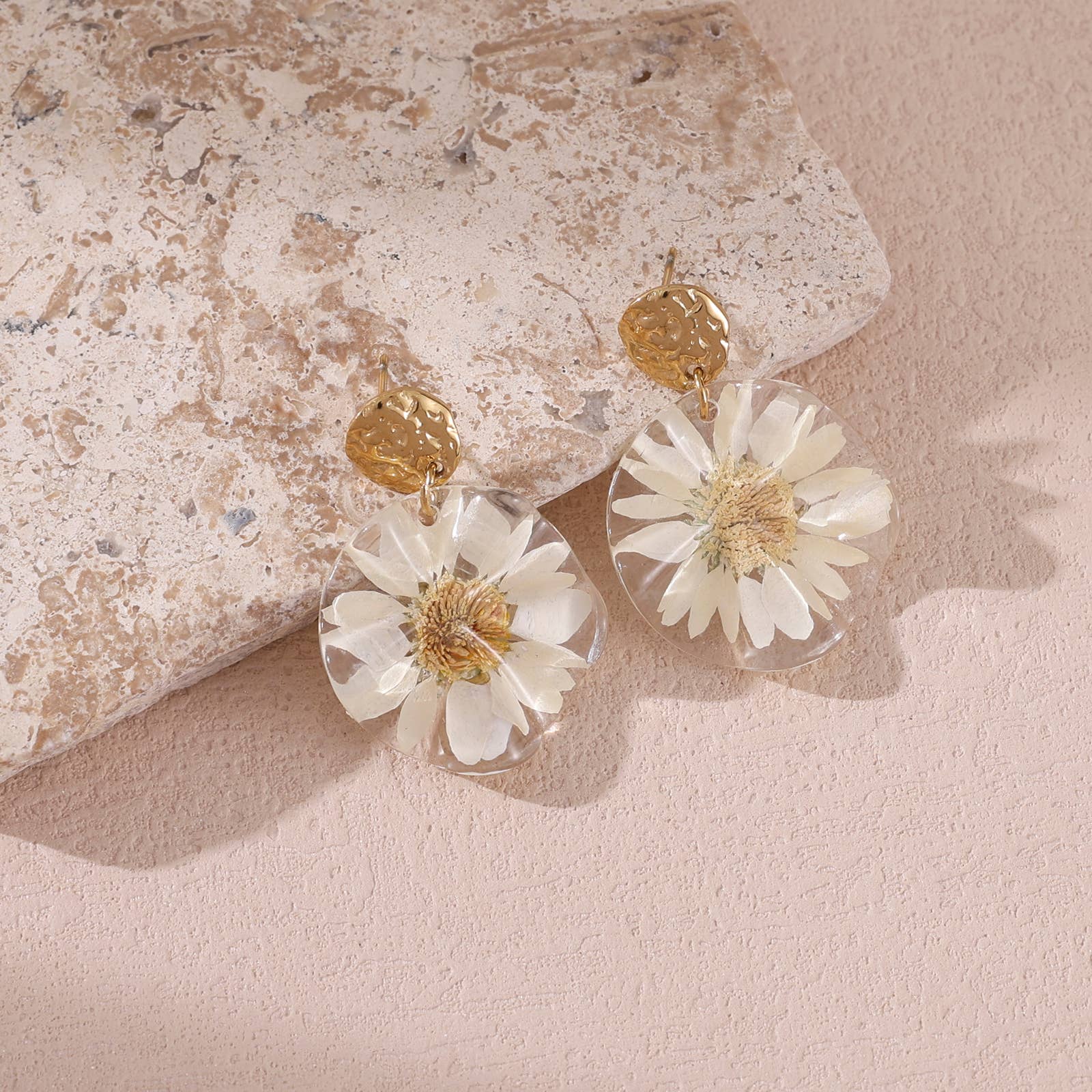 Eliette earrings white