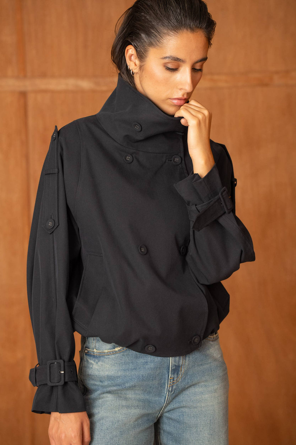 Short oversized trench-style jacket with stand up collar: black