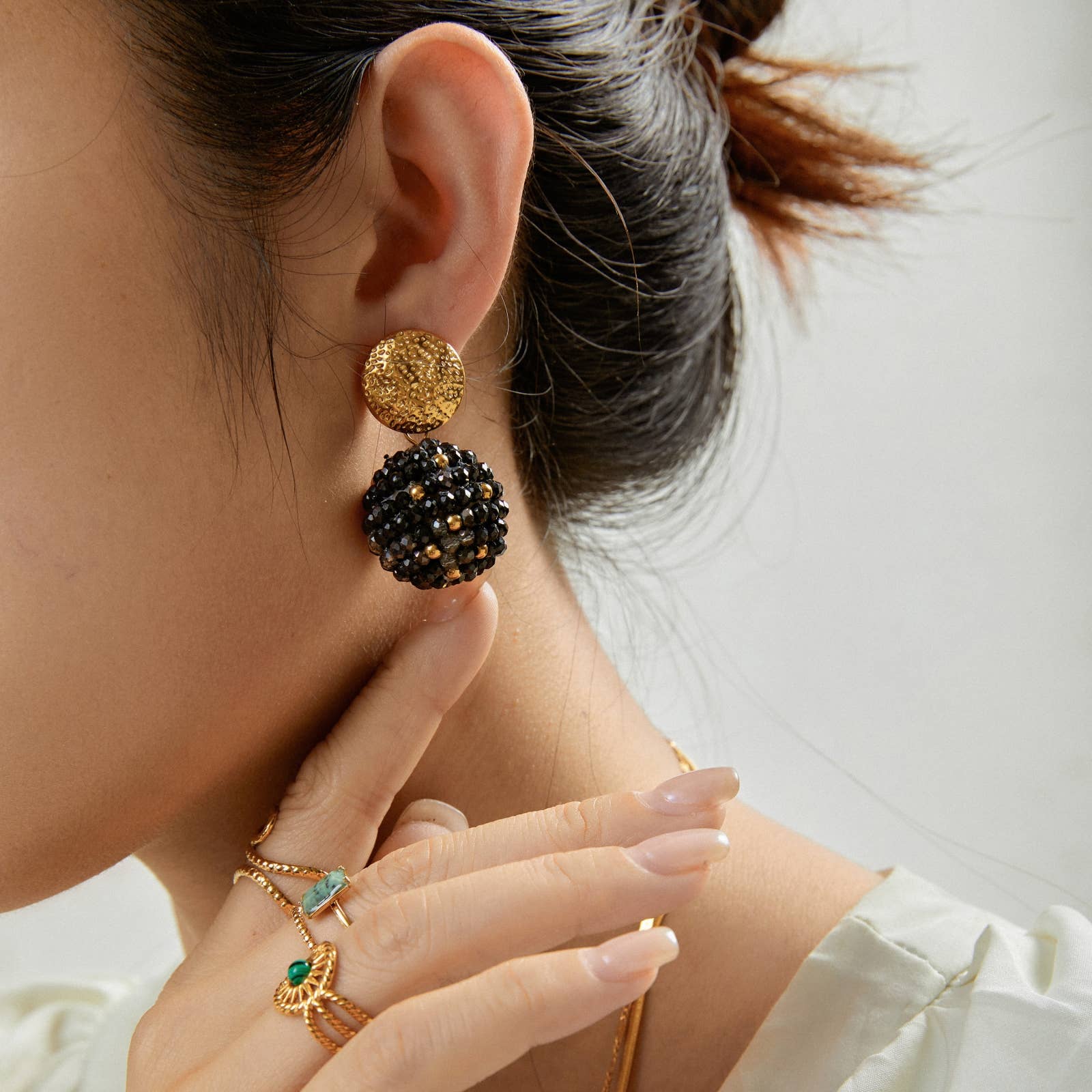 Gemma - Drop Earrings: Black