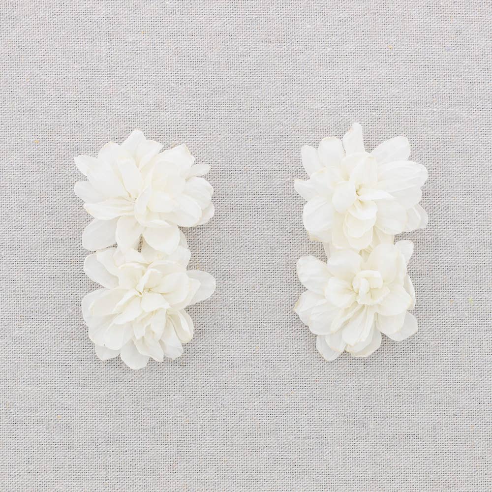 Double Steel Flower Fabric Earrings: off white