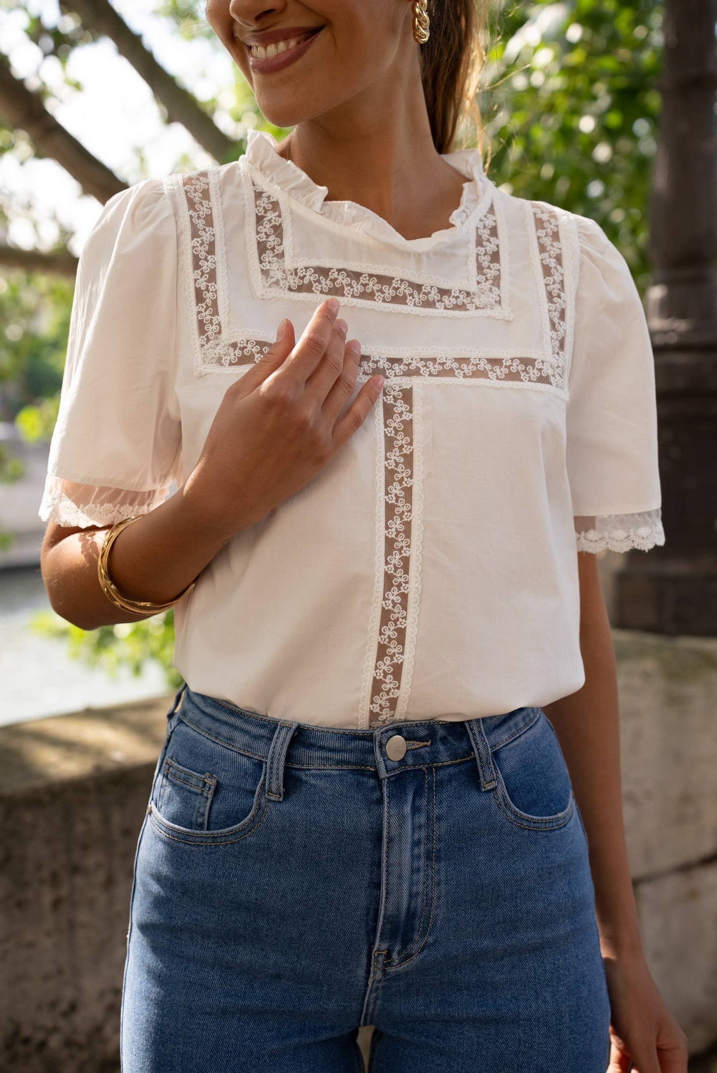 Victorian collar cotton top with lace: White