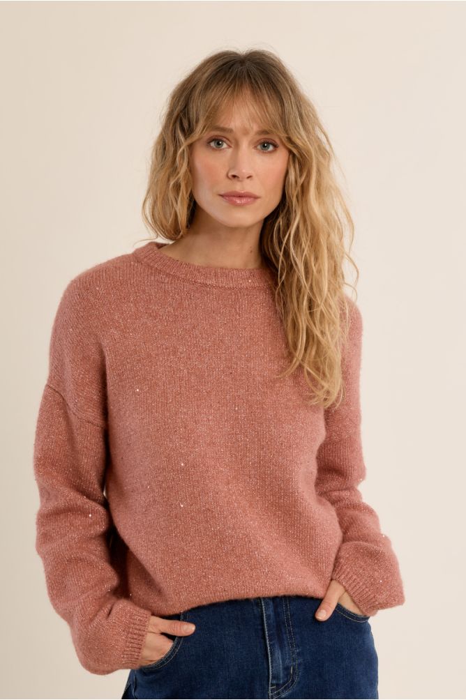Knitted iridescent sweater in old pink