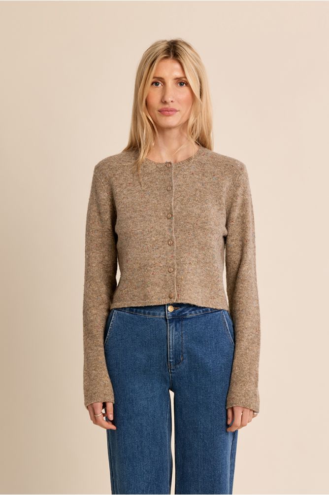 Short knit cardi in camel