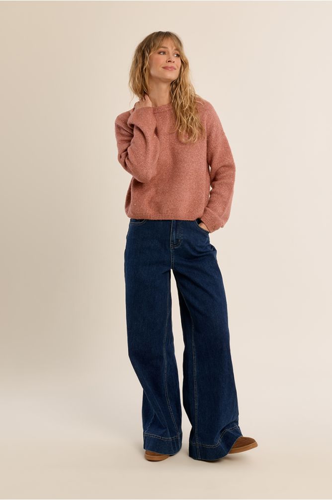 Knitted iridescent sweater in old pink