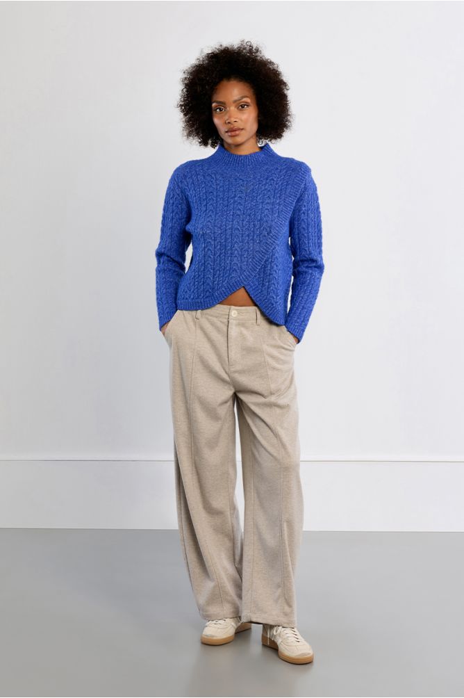 Cable knit sweater in blue