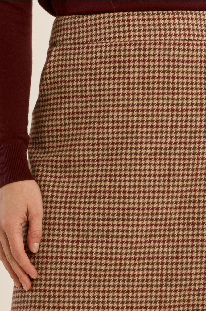 Houndstooth skirt