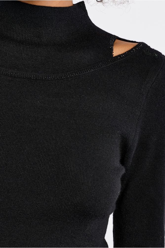 Asymmetrical neck top in black