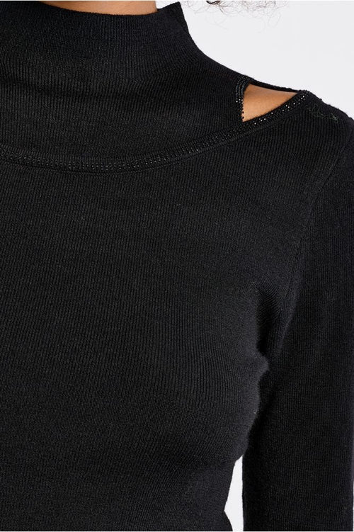 Asymmetrical neck top in black