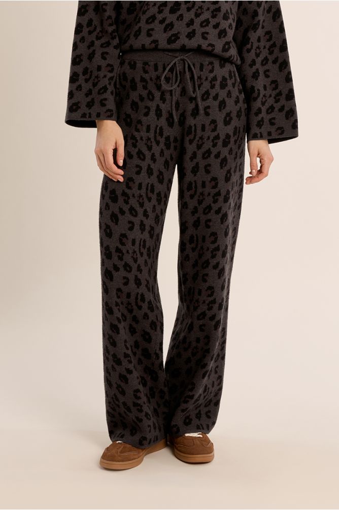 Knitted trouser leopard dark grey