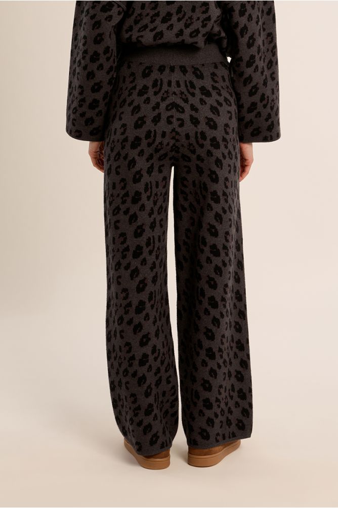 Knitted trouser leopard dark grey