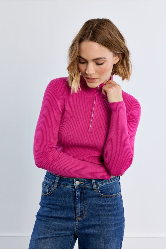 Sporty ribbed sweater in fuschia
