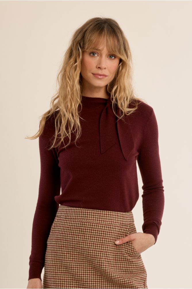 Fine knit sweater bow detail burgundy
