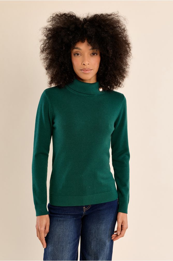 Fine knit sweater in forest green