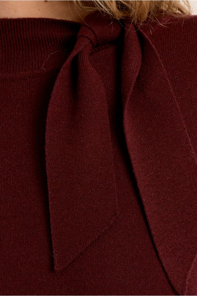 Fine knit sweater bow detail burgundy